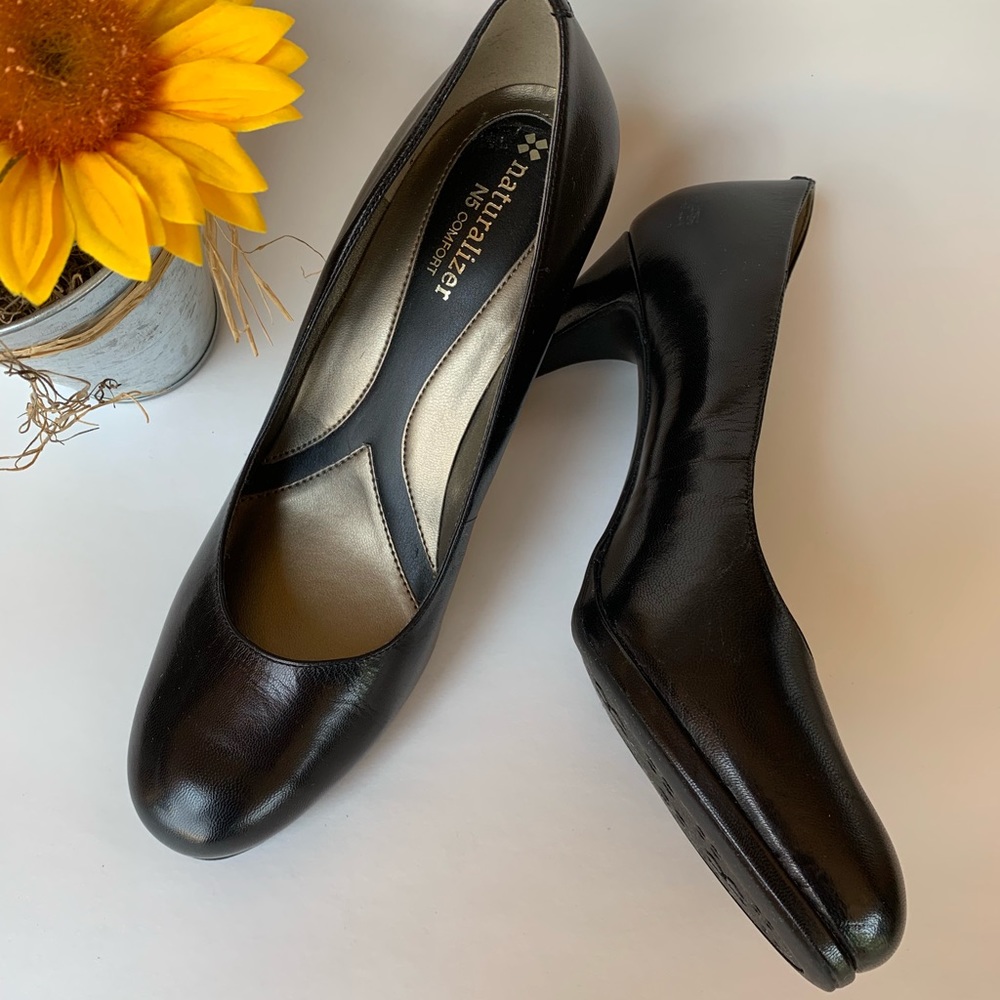 Naturalizer N5 Lennox black heels/pumps size 8